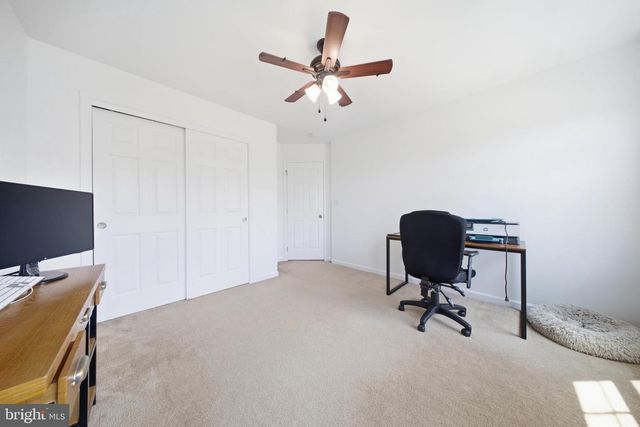 237 MULLEN DR, Avondale, PA 19311