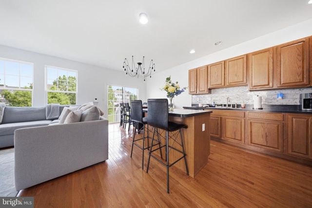 237 MULLEN DR, Avondale, PA 19311