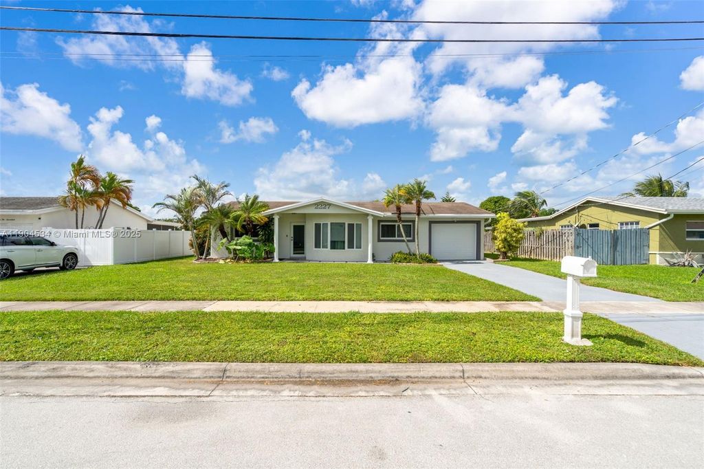 2227 NW 65th Ave, Margate, FL 33063