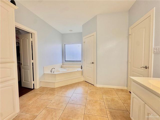 407 S Woodland Drive, Pharr, TX 78577