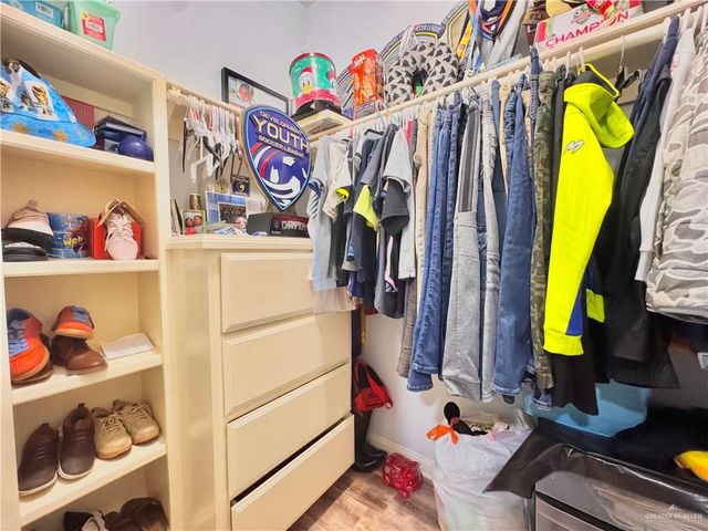 407 S Woodland Drive, Pharr, TX 78577