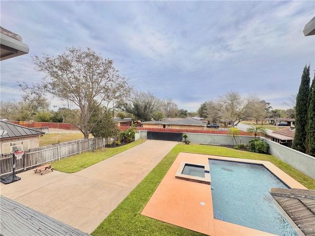 407 S Woodland Drive, Pharr, TX 78577