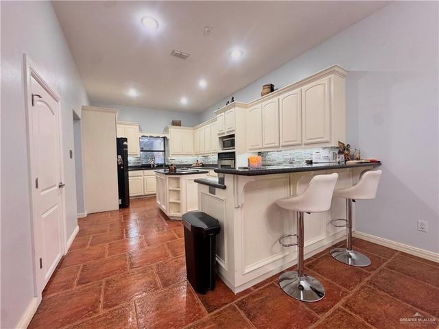 407 S Woodland Drive, Pharr, TX 78577