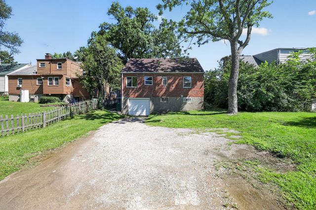 1263 W Galbraith Road, Cincinnati, OH 45231