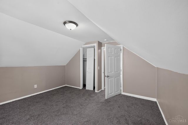 1263 W Galbraith Road, Cincinnati, OH 45231