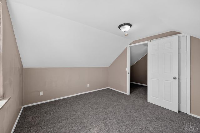 1263 W Galbraith Road, Cincinnati, OH 45231