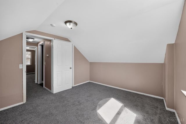 1263 W Galbraith Road, Cincinnati, OH 45231