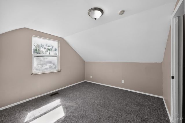 1263 W Galbraith Road, Cincinnati, OH 45231
