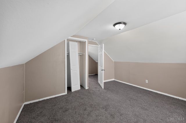 1263 W Galbraith Road, Cincinnati, OH 45231