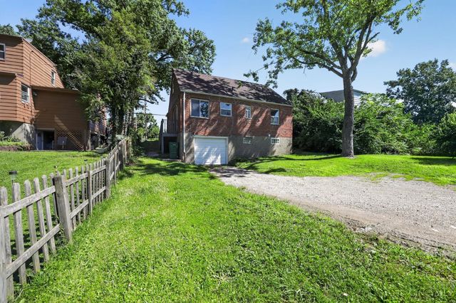 1263 W Galbraith Road, Cincinnati, OH 45231