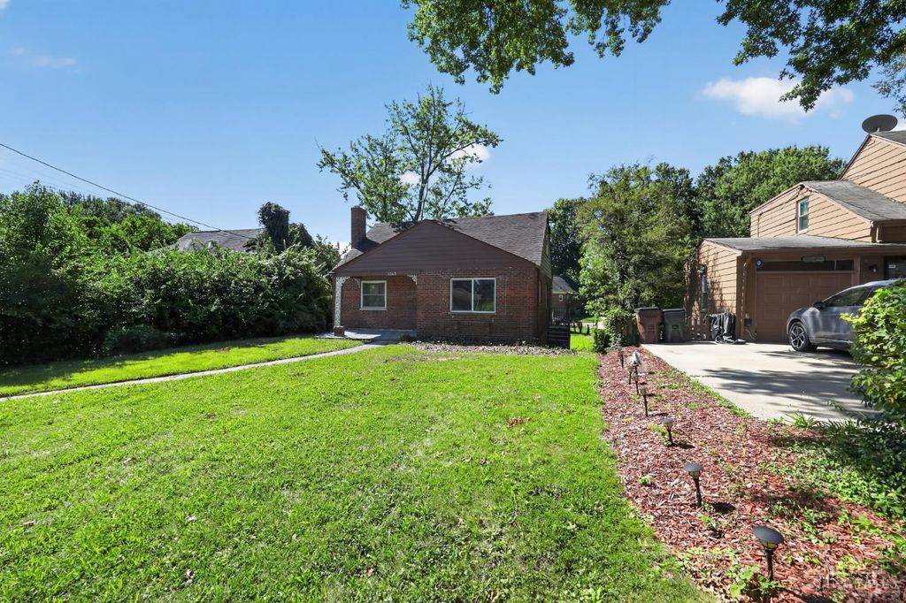 1263 W Galbraith Road, Cincinnati, OH 45231