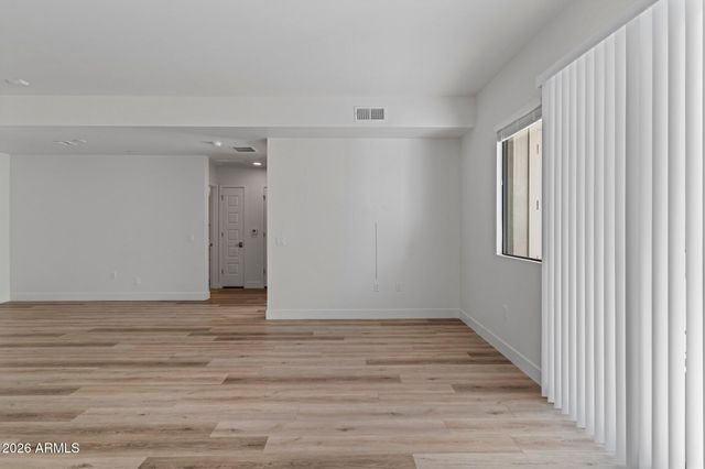 7300 E EARLL Drive 1018, Scottsdale, AZ 85251