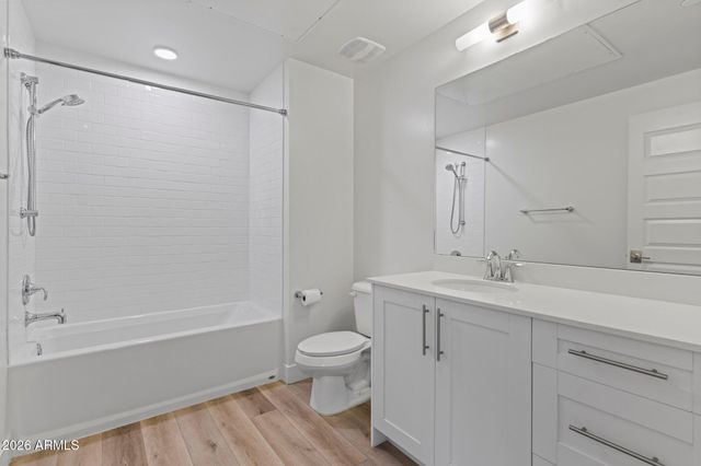 7300 E EARLL Drive 1018, Scottsdale, AZ 85251