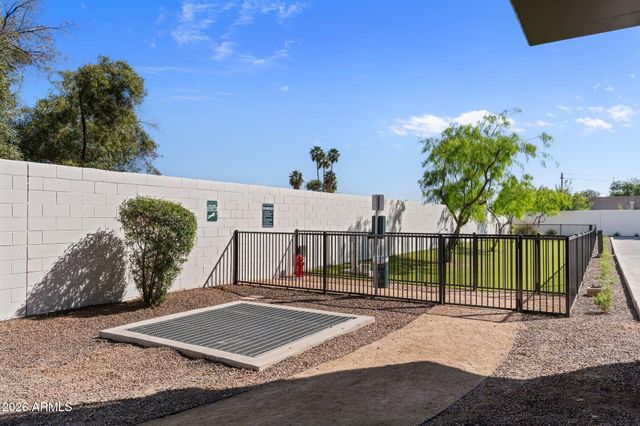7300 E EARLL Drive 1018, Scottsdale, AZ 85251