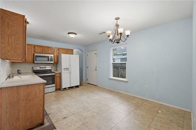 600 Huckleberry Lane, Springdale, AR 72764