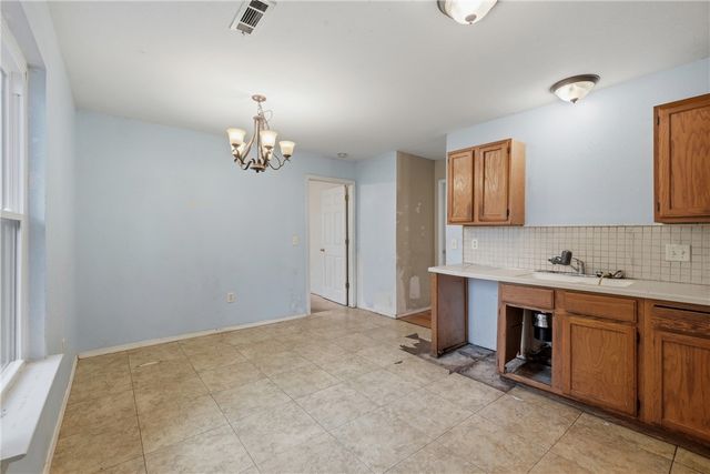 600 Huckleberry Lane, Springdale, AR 72764