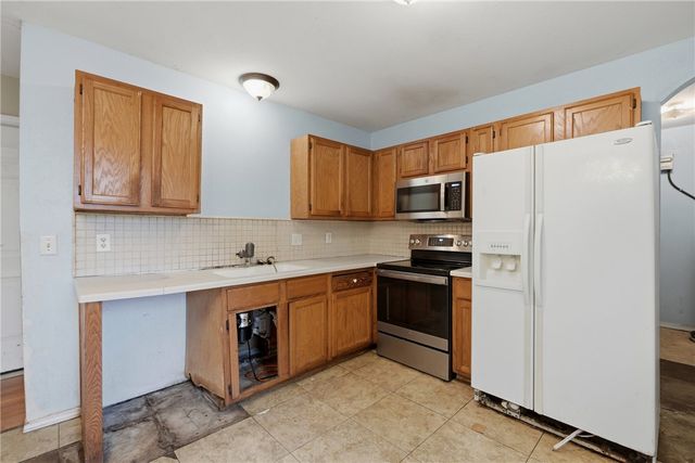 600 Huckleberry Lane, Springdale, AR 72764