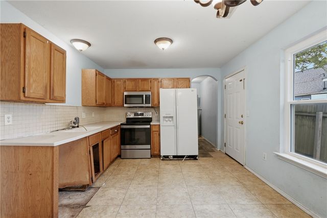 600 Huckleberry Lane, Springdale, AR 72764