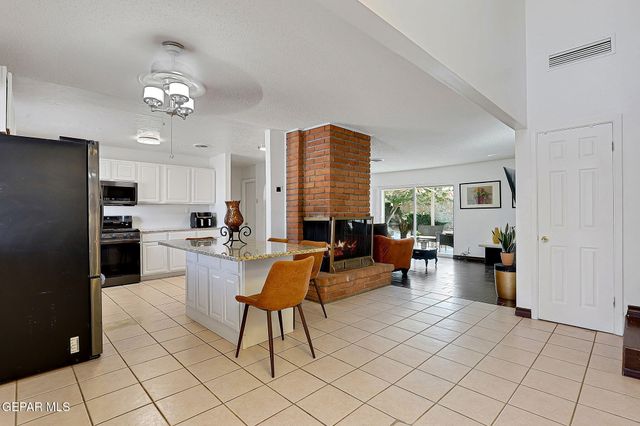 3705 Roslyn Drive, Horizon City, TX 79928