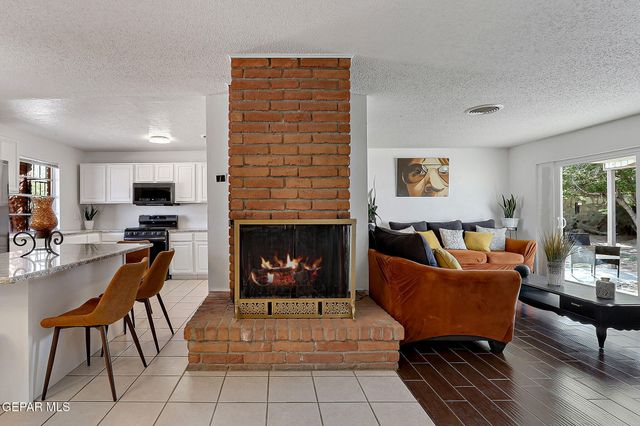 3705 Roslyn Drive, Horizon City, TX 79928