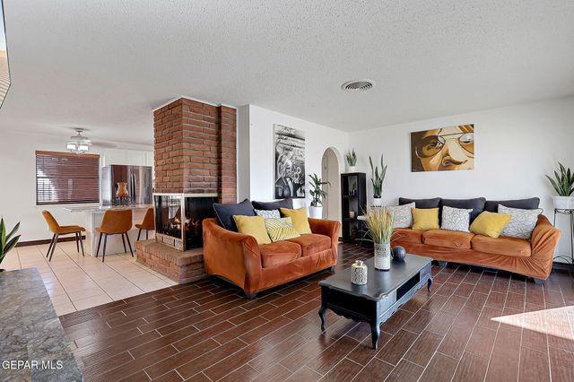 3705 Roslyn Drive, Horizon City, TX 79928