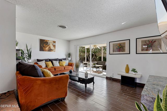 3705 Roslyn Drive, Horizon City, TX 79928