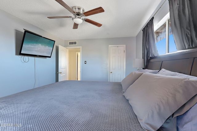 3705 Roslyn Drive, Horizon City, TX 79928