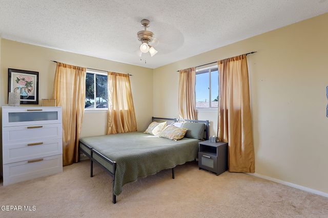 3705 Roslyn Drive, Horizon City, TX 79928