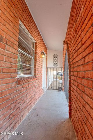 3705 Roslyn Drive, Horizon City, TX 79928