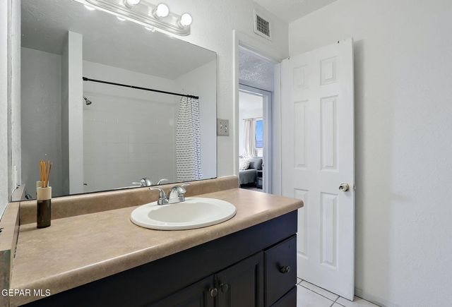 3705 Roslyn Drive, Horizon City, TX 79928