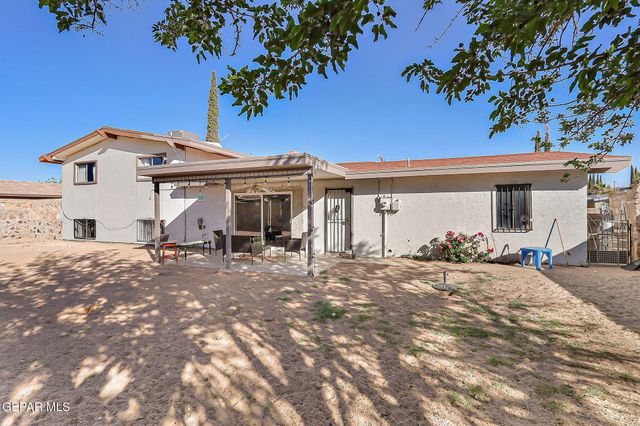 3705 Roslyn Drive, Horizon City, TX 79928