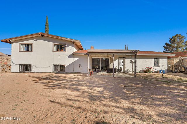 3705 Roslyn Drive, Horizon City, TX 79928