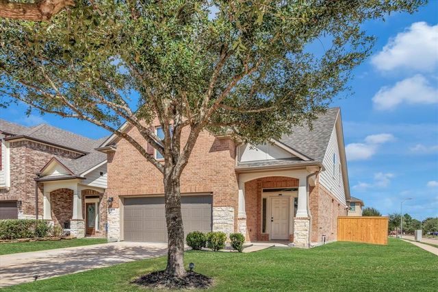 8110 Heartbrook Field Lane, Cypress, TX 77433