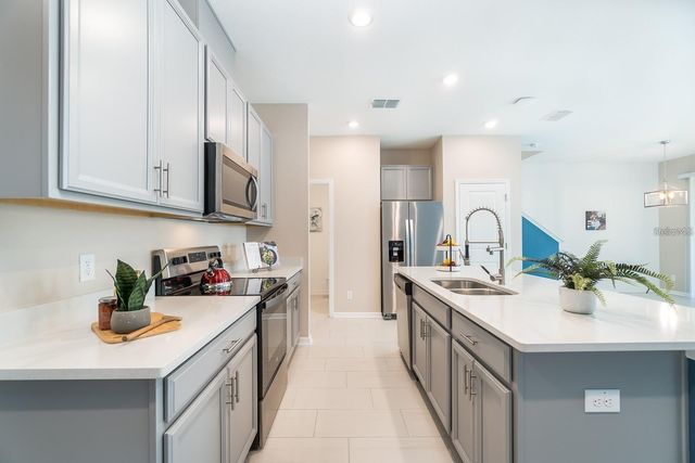 1118 ARBOUR VERDE COURT, Tampa, FL 33613