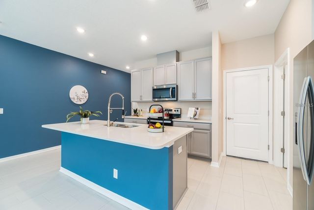 1118 ARBOUR VERDE COURT, Tampa, FL 33613