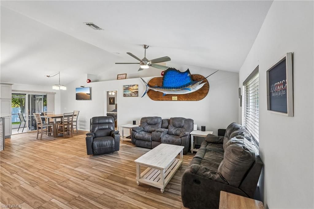 Image 5 of property listing at 4317 NW 40th TER, Cape Coral, FL 33993