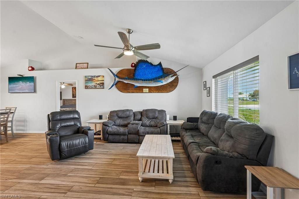 Image 7 of property listing at 4317 NW 40th TER, Cape Coral, FL 33993