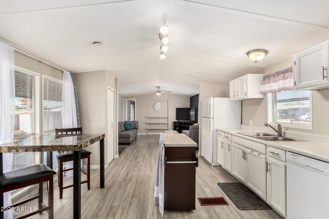 7918 E JEROME Avenue, Mesa, AZ 85209