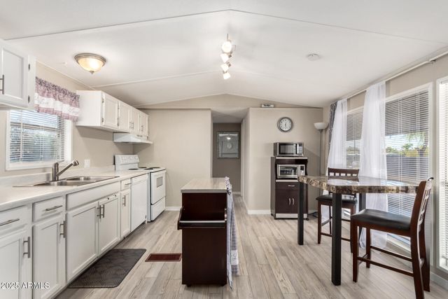 7918 E JEROME Avenue, Mesa, AZ 85209