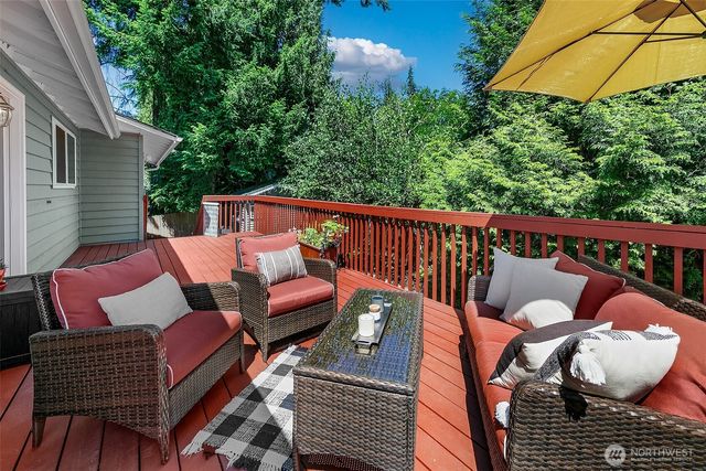 10704 126th Avenue NE, Kirkland, WA 98033