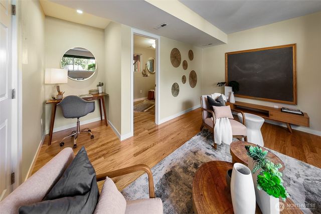 10704 126th Avenue NE, Kirkland, WA 98033