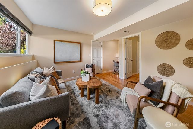10704 126th Avenue NE, Kirkland, WA 98033