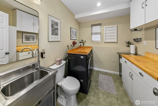 10704 126th Avenue NE, Kirkland, WA 98033