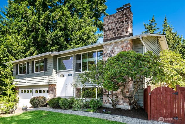 10704 126th Avenue NE, Kirkland, WA 98033