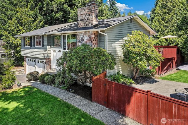 10704 126th Avenue NE, Kirkland, WA 98033
