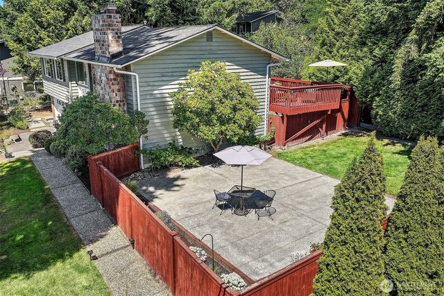 10704 126th Avenue NE, Kirkland, WA 98033