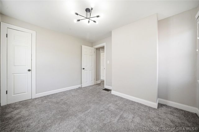 225 W Carter Avenue, Clarksville, IN 47129