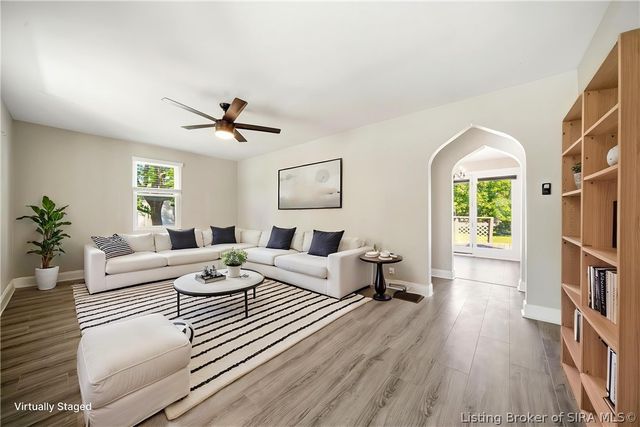 225 W Carter Avenue, Clarksville, IN 47129