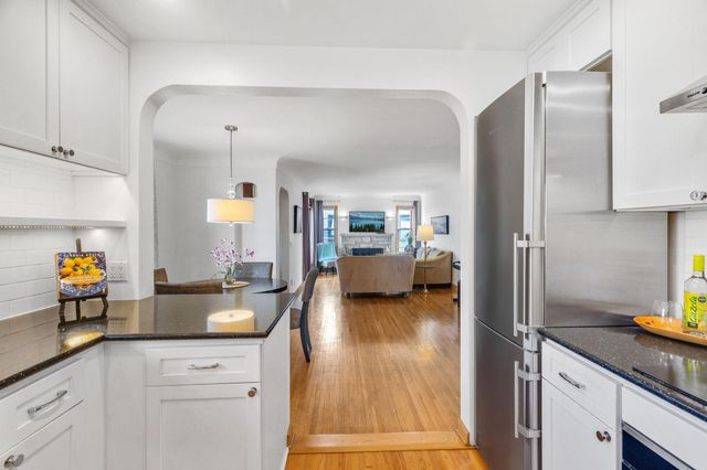 2908 30th Avenue NE, Saint Anthony, MN 55418