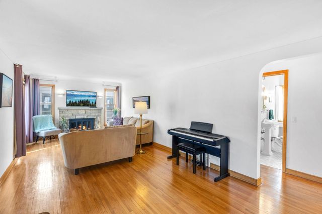 2908 30th Avenue NE, Saint Anthony, MN 55418